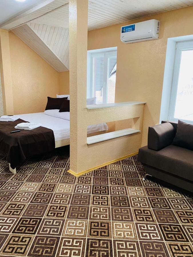Під Явором New Hotell Drogomirchany Eksteriør bilde