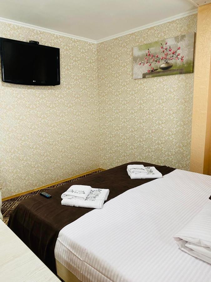 Під Явором New Hotell Drogomirchany Eksteriør bilde