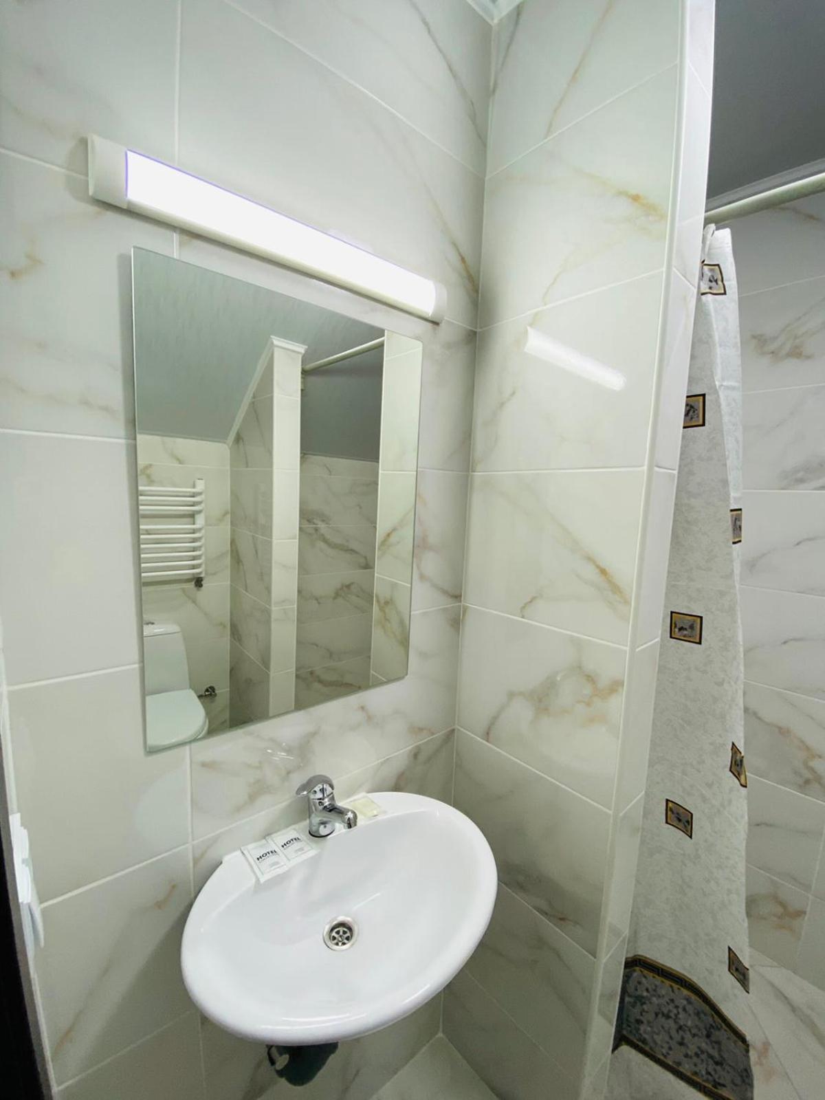 Під Явором New Hotell Drogomirchany Rom bilde