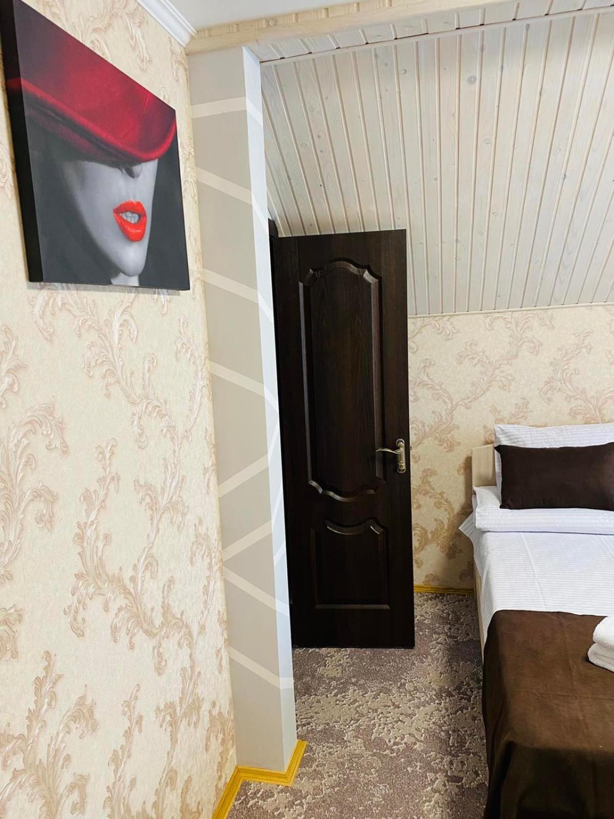 Під Явором New Hotell Drogomirchany Rom bilde